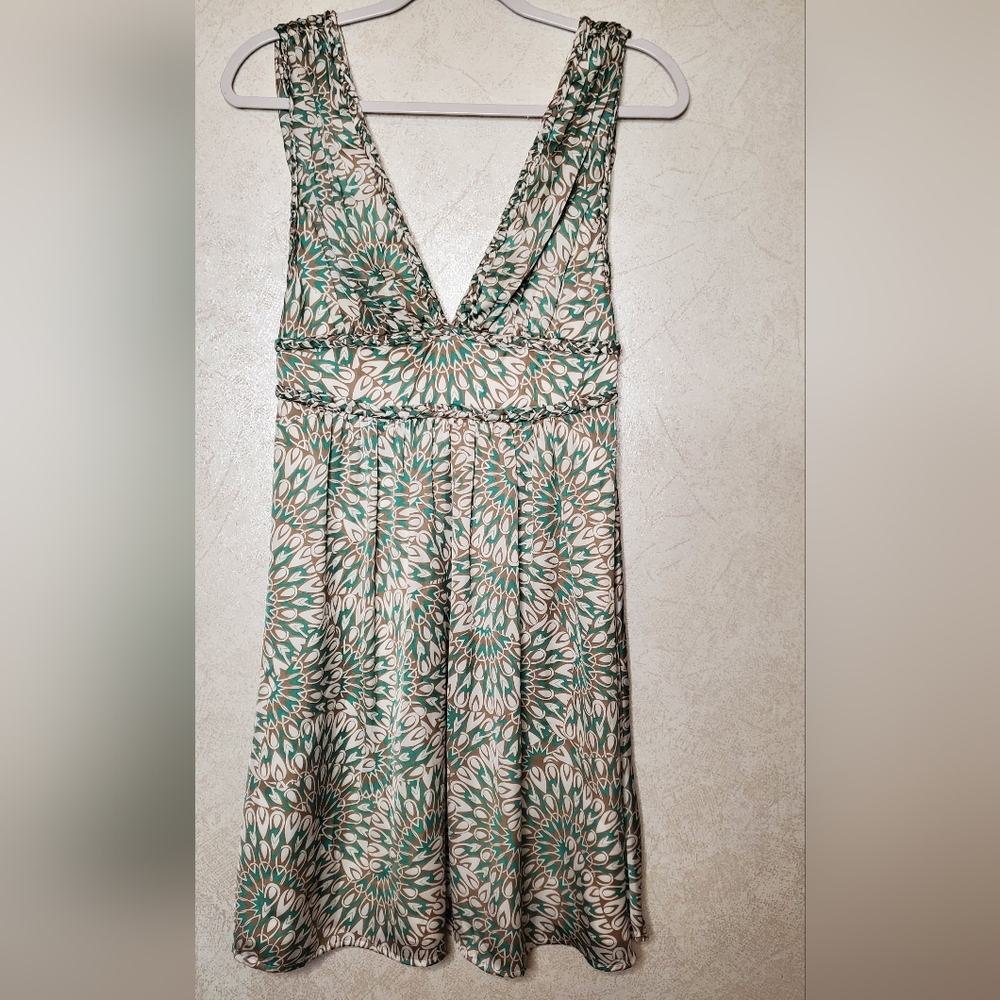 BCBGeneration Elegant Green and Cream Sleeveless Dress Size:6